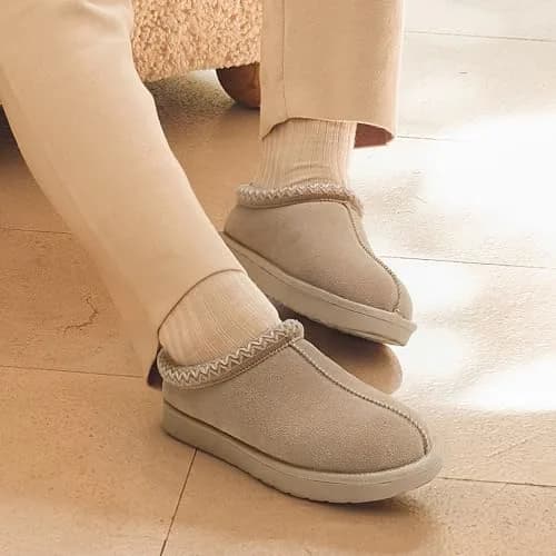 Women's Fuzzy Cozy Slippers Genuine Suede Indoor Outdoor Fluffy House Comfy Winter Mini Boots Cute Warm Memory Foam Furry Shoes