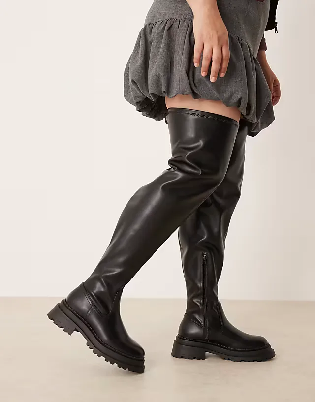 Curve Kendra chunky over the knee boots in black