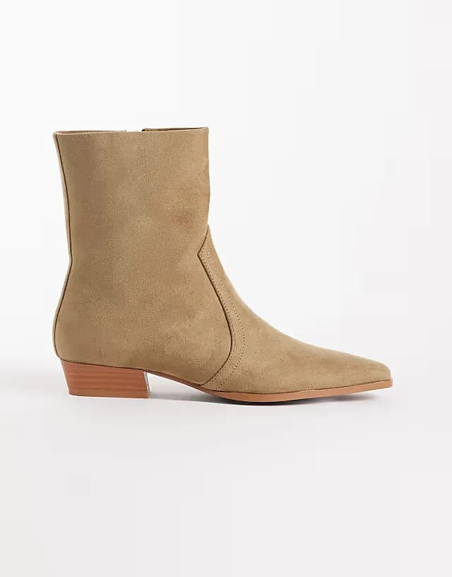 Ansel low flat pointed ankle boots in sand suedette