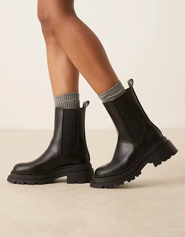 Wide Fit Austin chunky chelsea boots in black