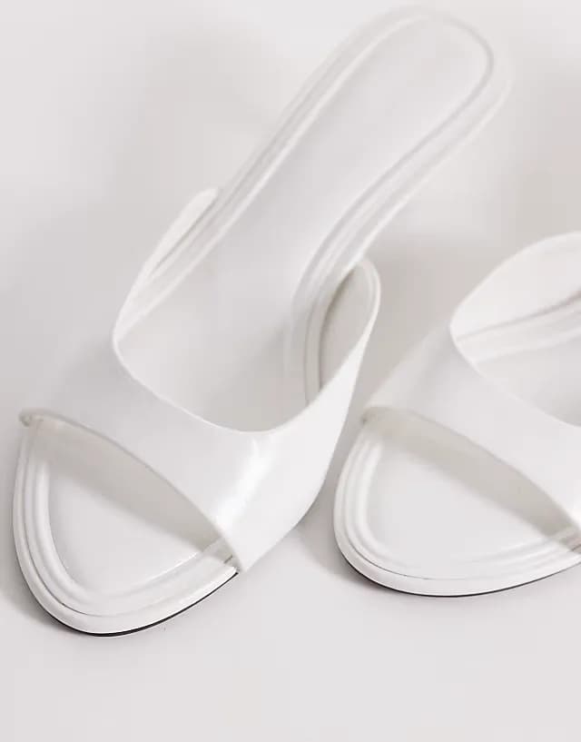 Wide Fit High-Five kitten heel mules in white