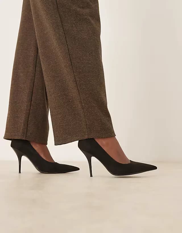 Perth pointed toe stiletto high heel pumps in black suedette