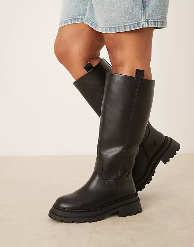Curve Cecilia chunky flat knee boots in black