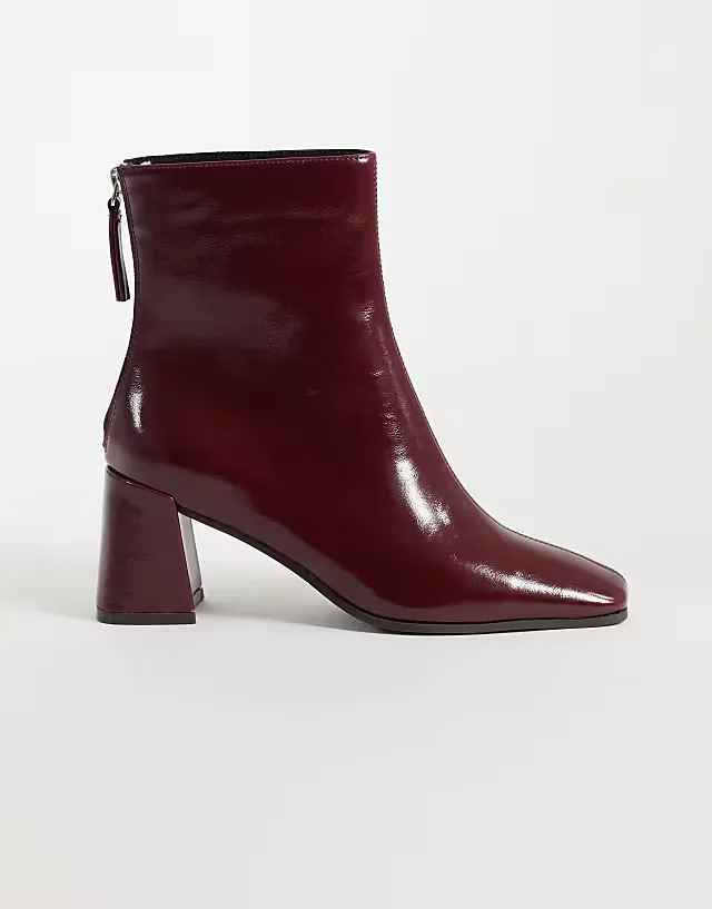 Rafe block heel ankle boots in burgundy