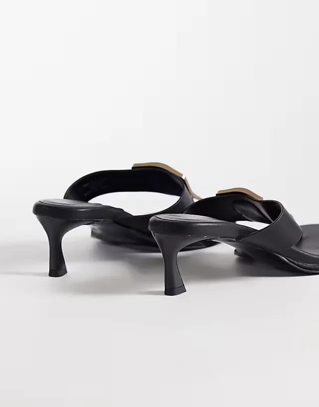 Horizon trim detailing chunky flip flop kitten heel sandals in black