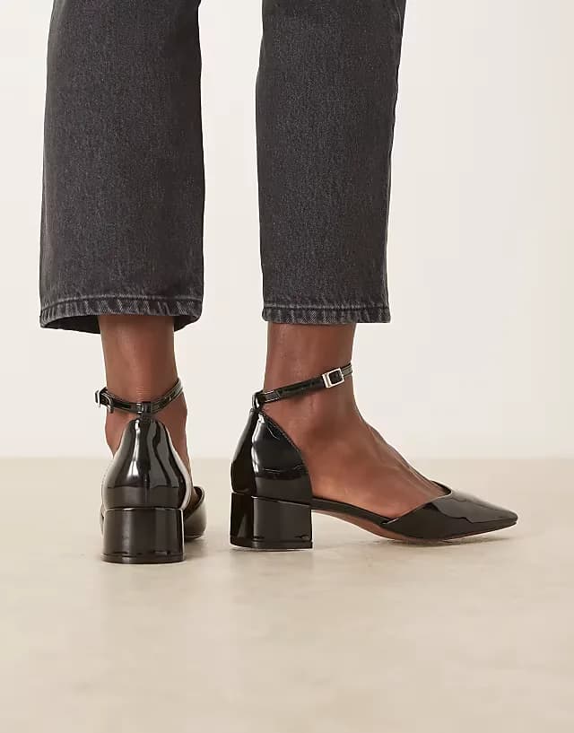 Sweet mid block heel shoes in black patent