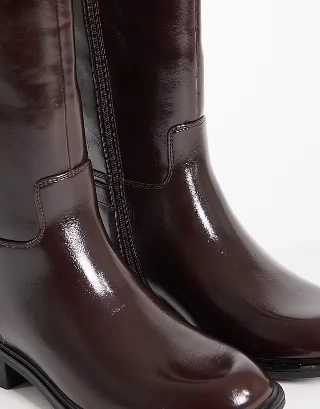 Cecile flat riding knee boots in burgundy
