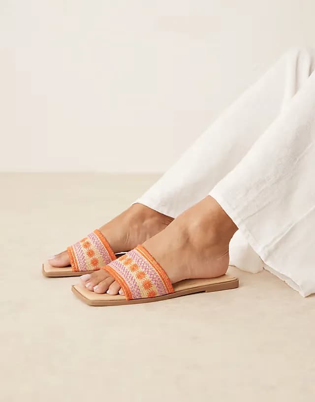 Fig square toe flat mule sandals with embroidery in natural