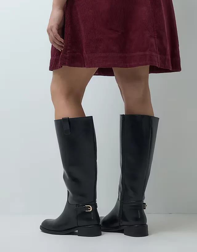 Curve Cecile flat riding knee boots in black