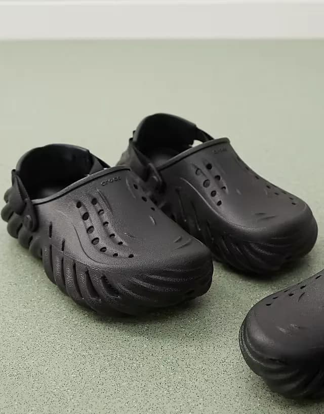 unisex echo clogs in black