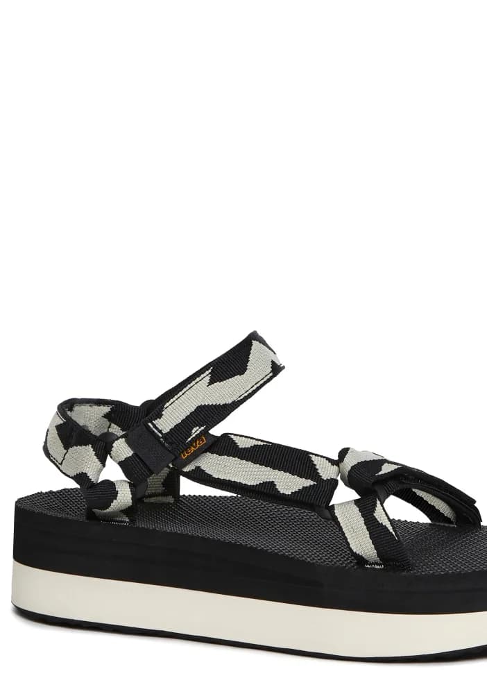 Flatform Universal Sandals