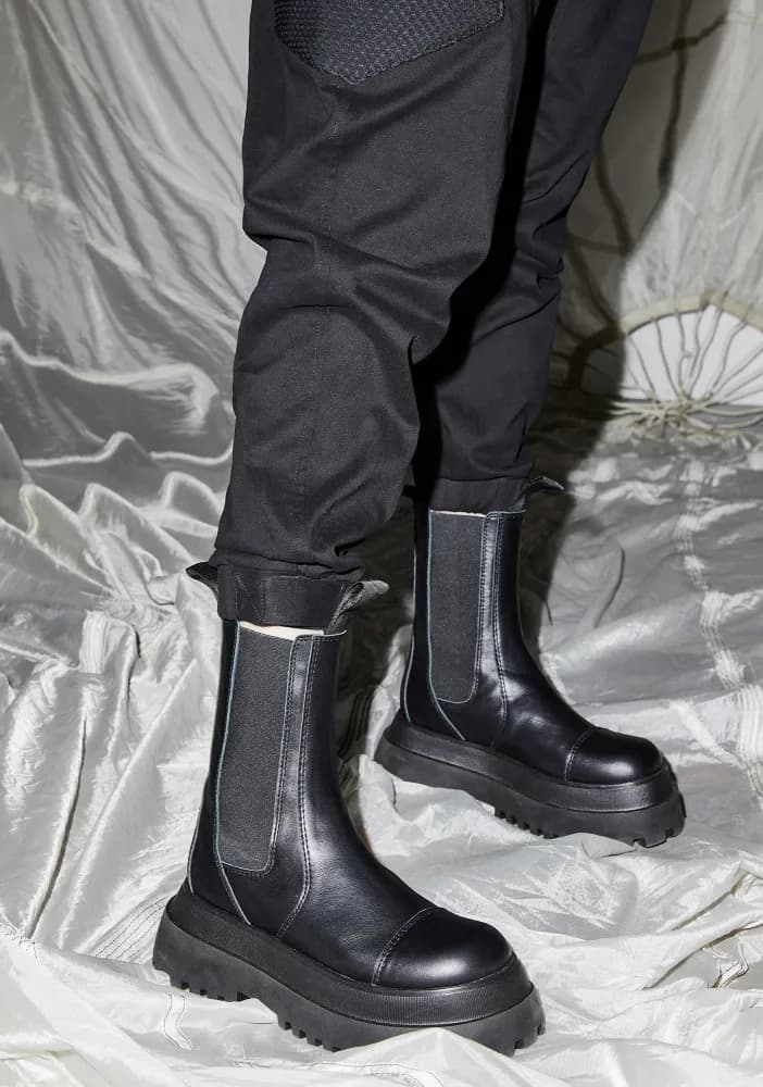 Reverb Unisex Leather Moto Chelsea Boots