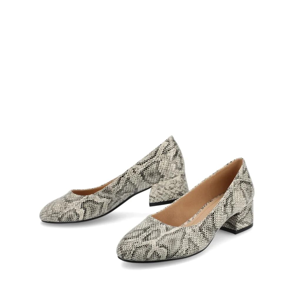 SAAR II VEGAN LEATHER PUMP HEELS IN WIDE