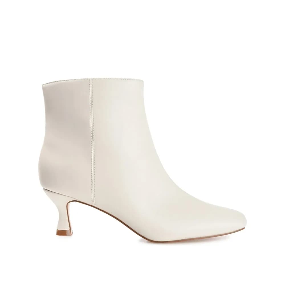 KELSSA POINTED TOE BOOTIES IN VEGAN LEATHER