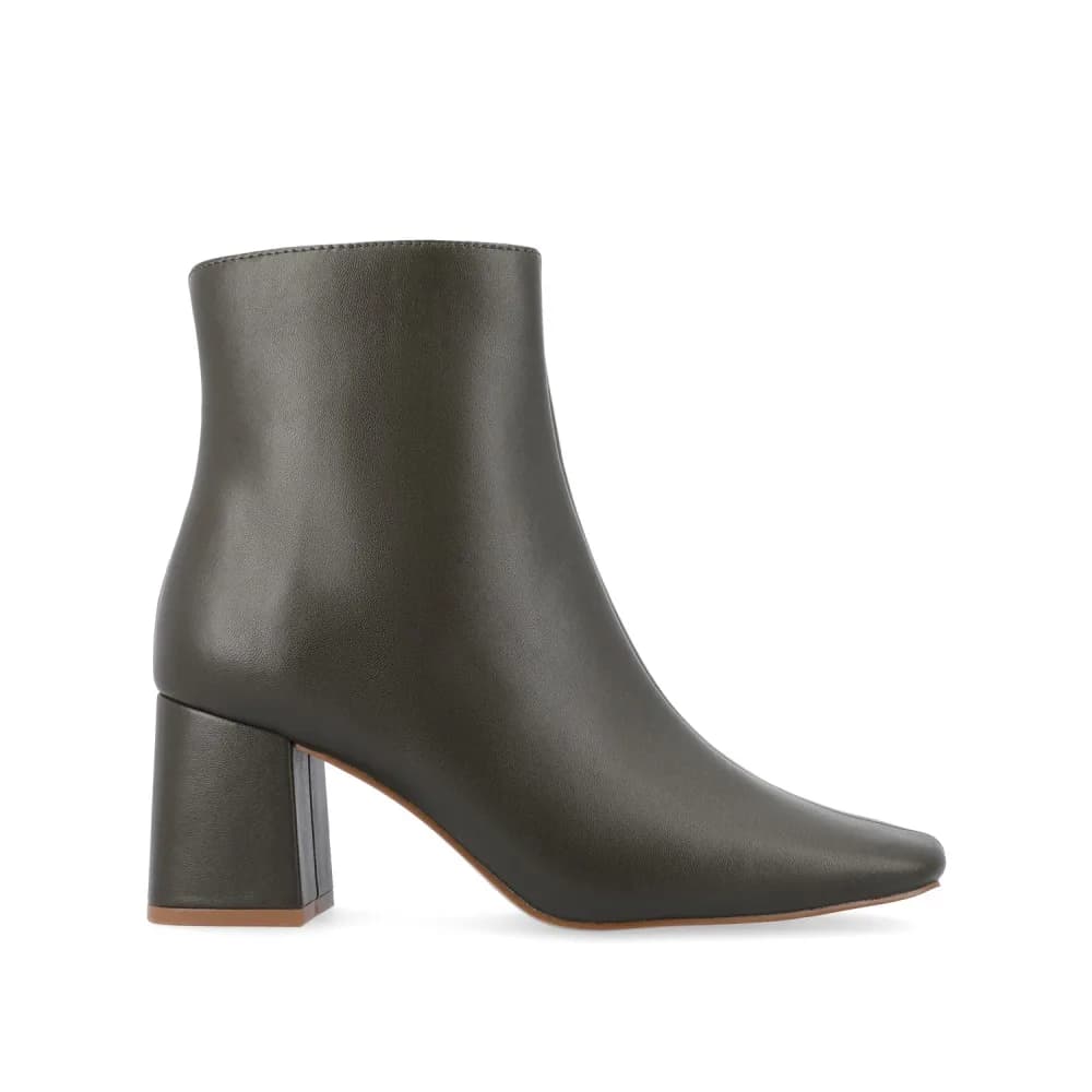 Journee Collection shoe preview