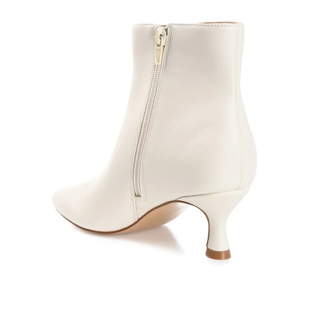 KELSSA POINTED TOE BOOTIES IN VEGAN LEATHER