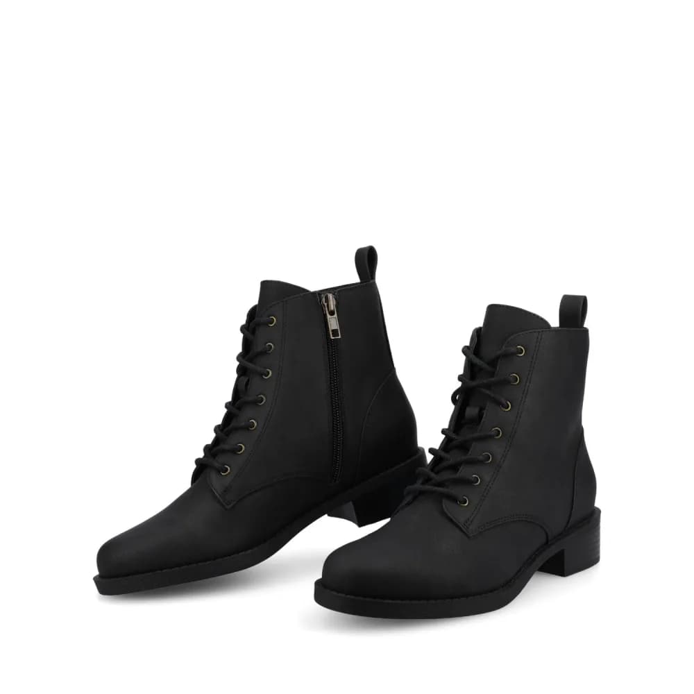 KODAH ANKLE BOOTS IN WIDE