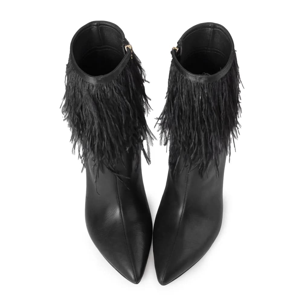 Pluma