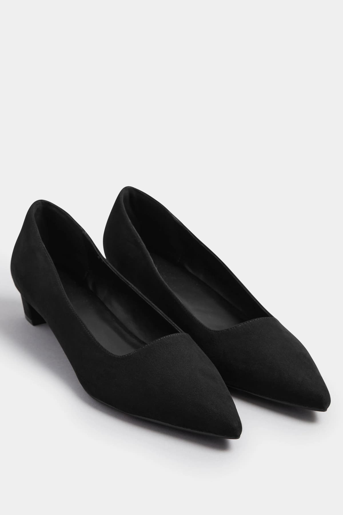 Black Pointed Block Court Heel