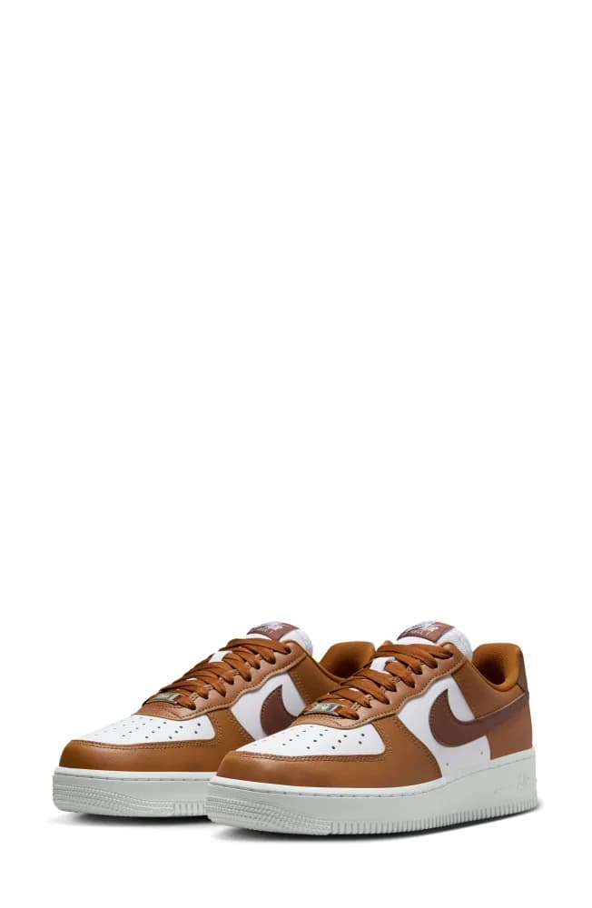 Air Force 1 '07 Basketball Sneaker
