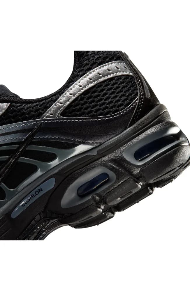 Air Max Moto 2K Sneaker