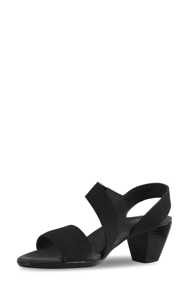 Lucia Sandal