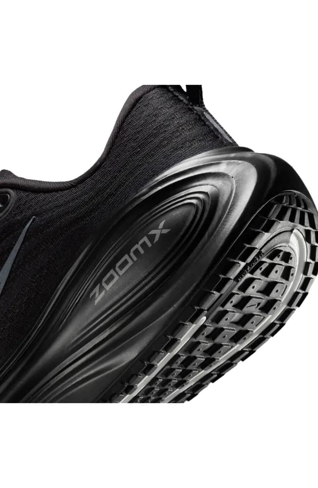 Vomero Plus Running Shoe