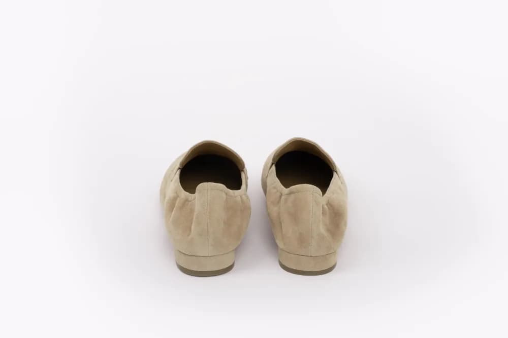 PENNY LOAFER (LATTE)
