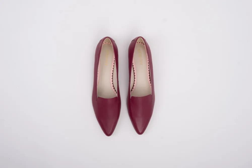 AVA FLAT (BURGUNDY)