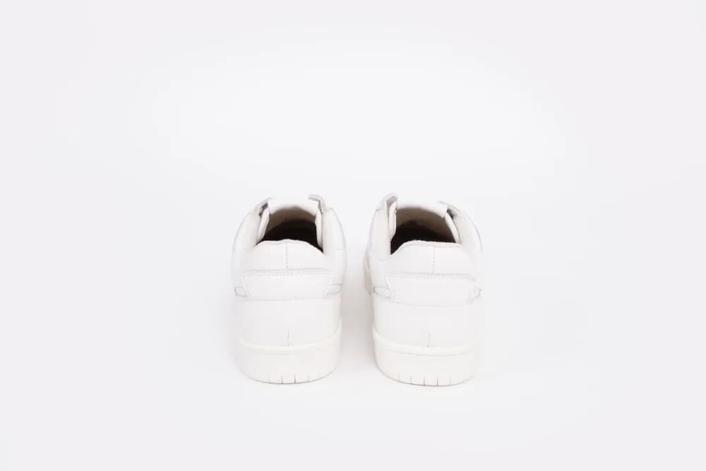 ARIA SLIP-ON TRAINER (WHITE)