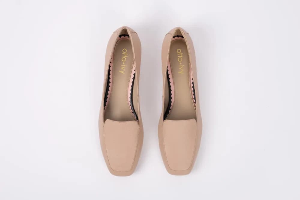 AUBREY FLAT (BEIGE)