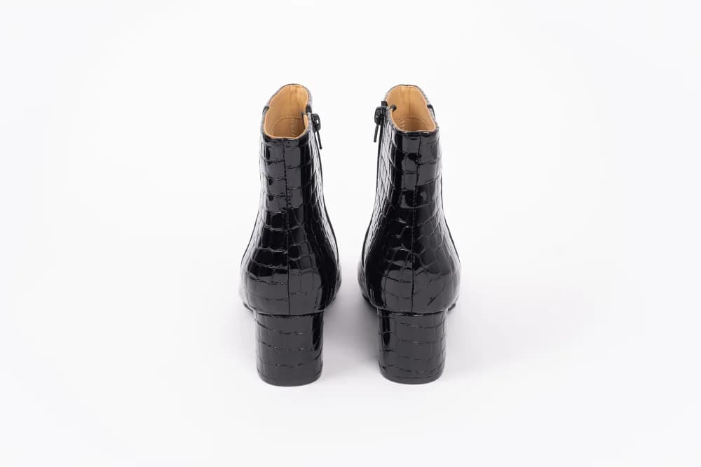 IZZY BOOT (BLACK CROC)