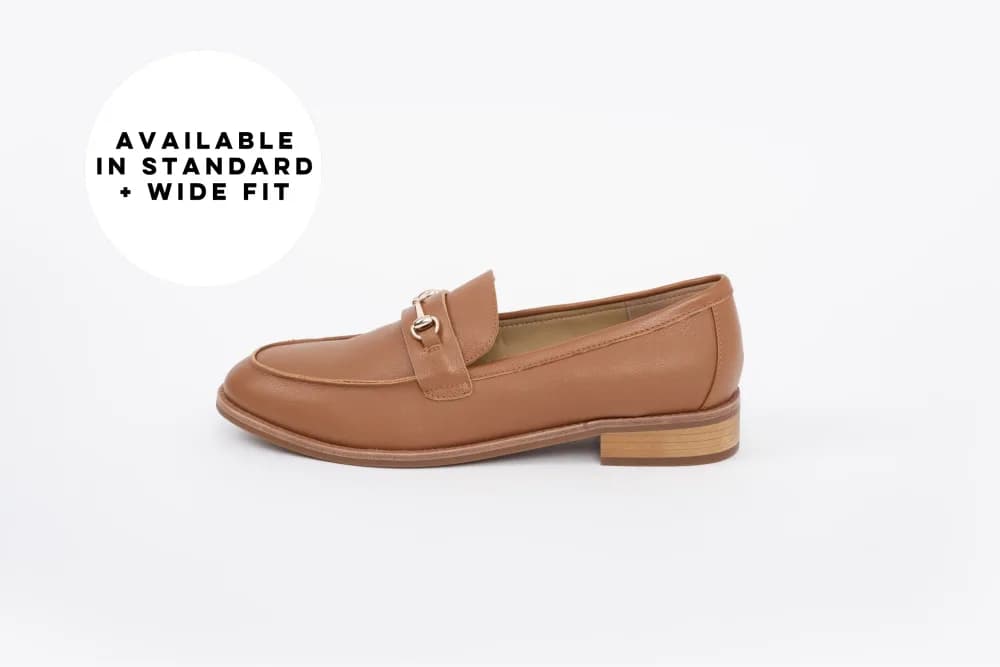 BETSY LOAFER (TAN)