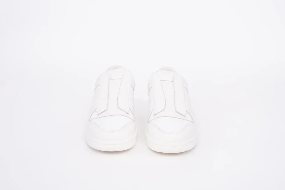 ARIA SLIP-ON TRAINER (WHITE)