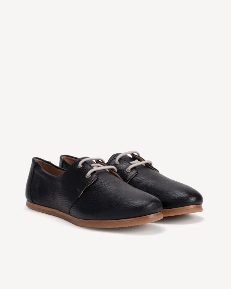 The Eyelet Oxford Jute