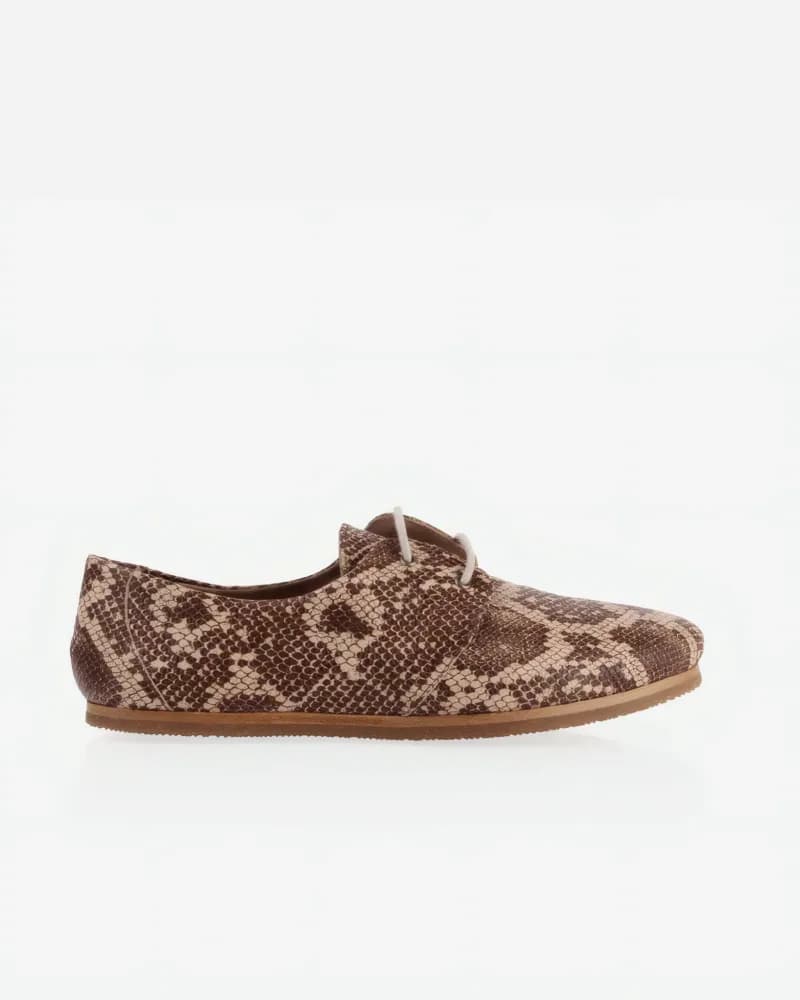 The Eyelet Oxford Jute