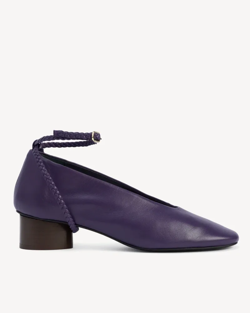 The Alma Anklet Pump
