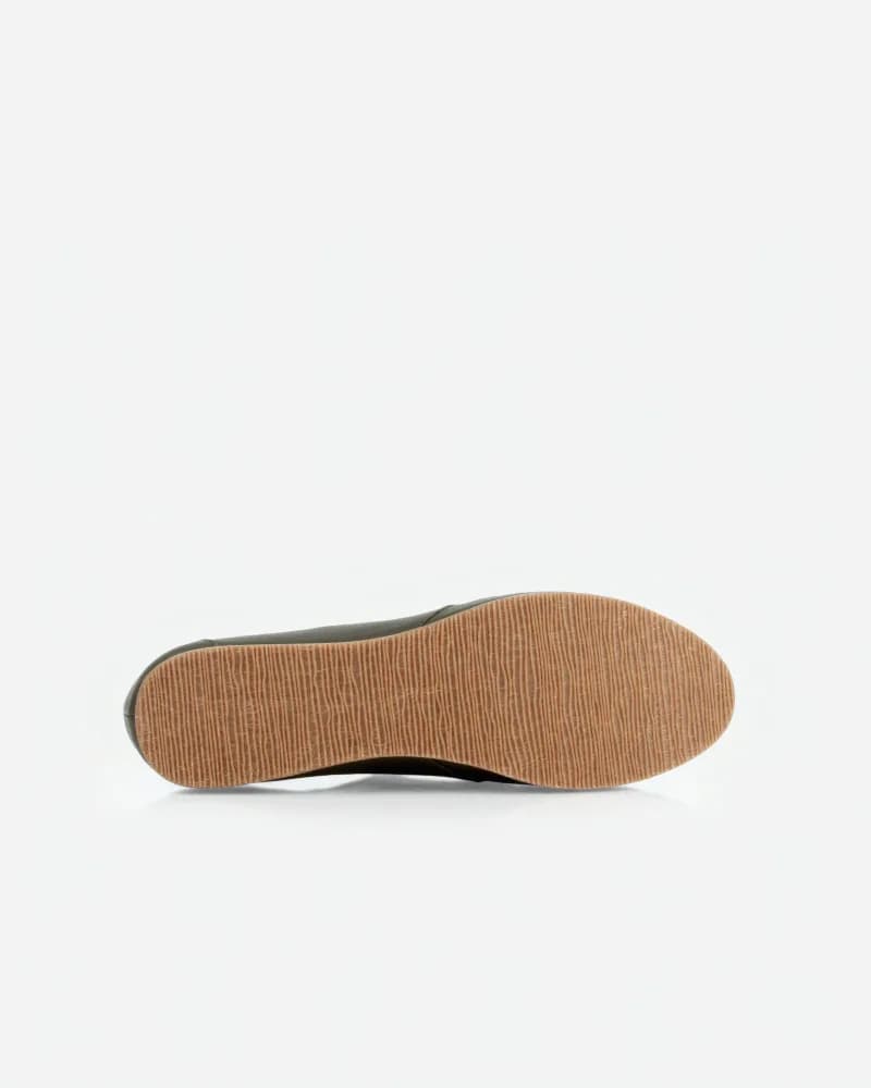 The Eyelet Oxford Jute
