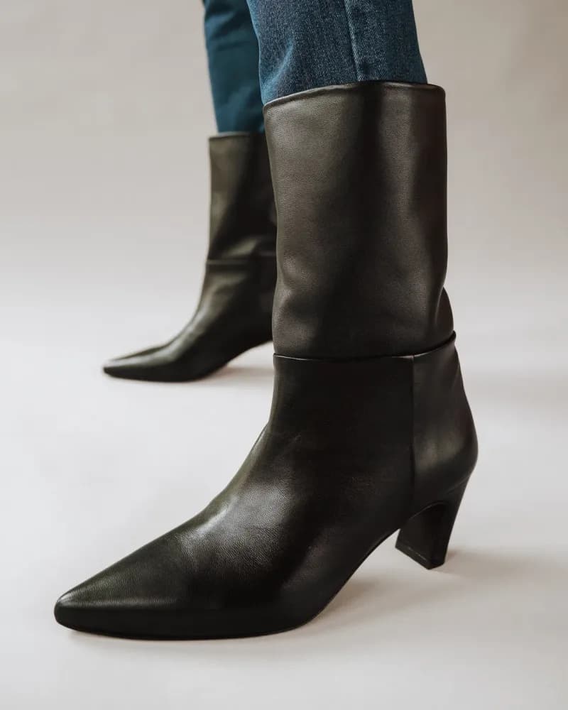 The Toujours Midi Boot