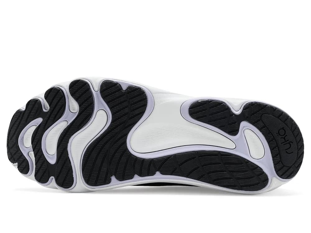 Distance LX Running Sneaker