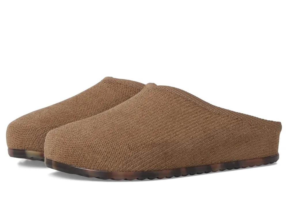 The Revelvet™ Casual Clog
