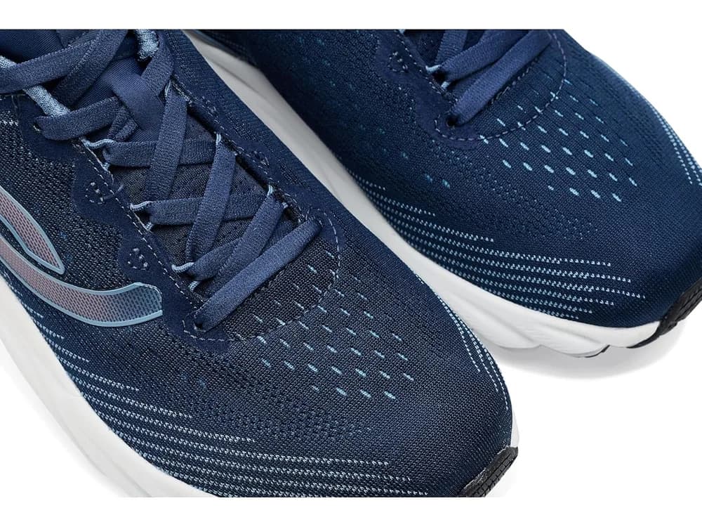 Distance LX Running Sneaker