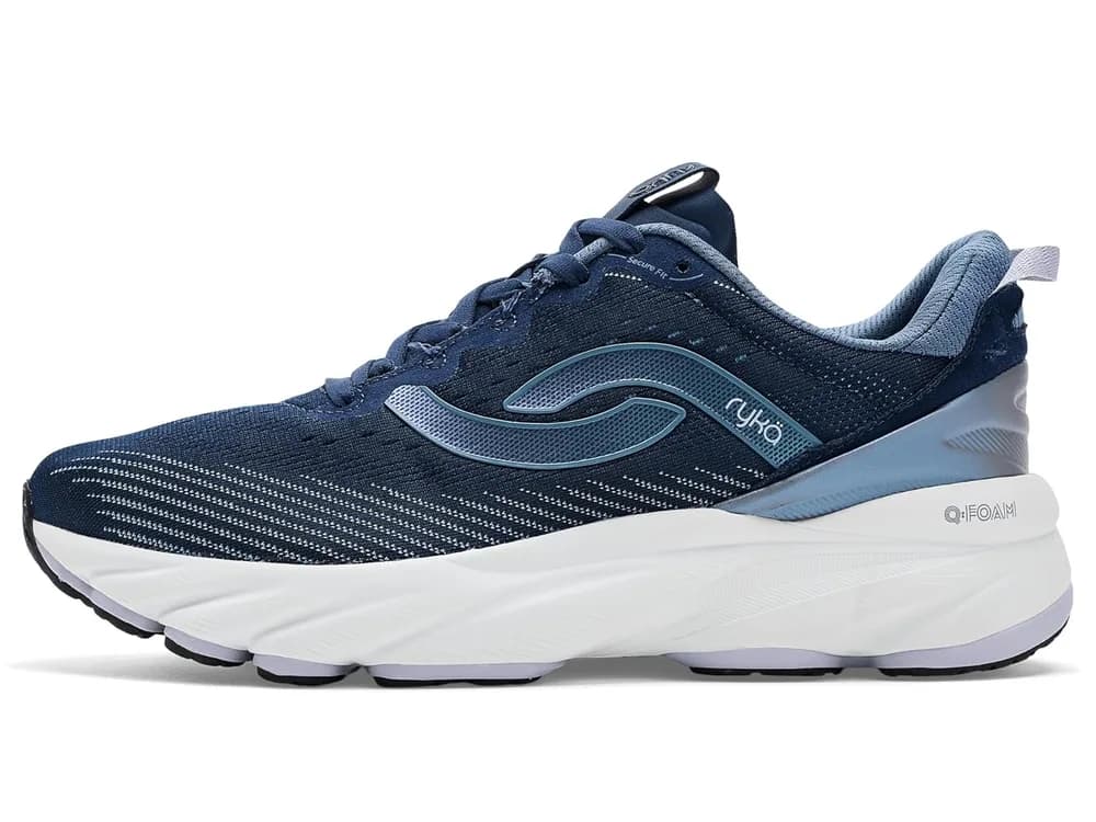 Distance LX Running Sneaker
